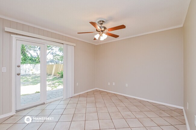 Foto del edificio - 4786 Sloan Ave