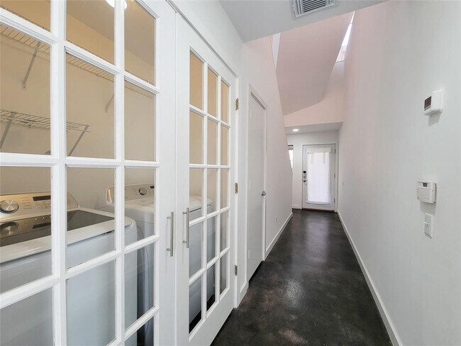 Foto del edificio - 1506 Drew St