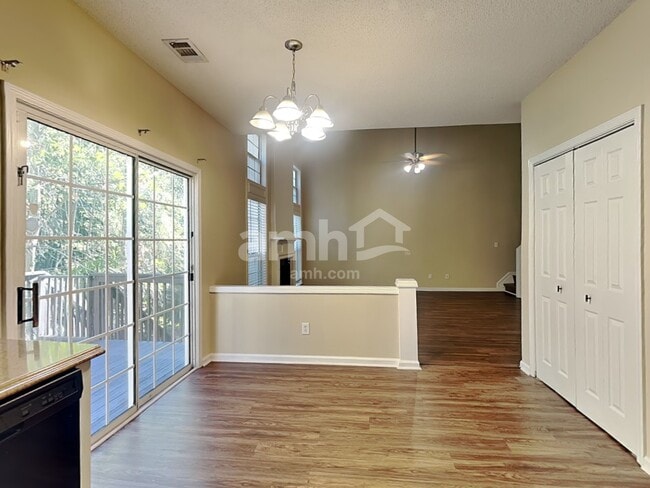 Foto del edificio - 3202 Davenport Park Ln
