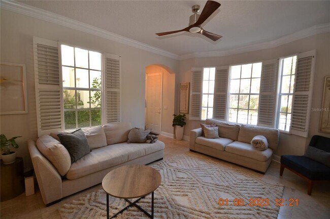 Foto del edificio - 2405 Victoria Gardens Ln