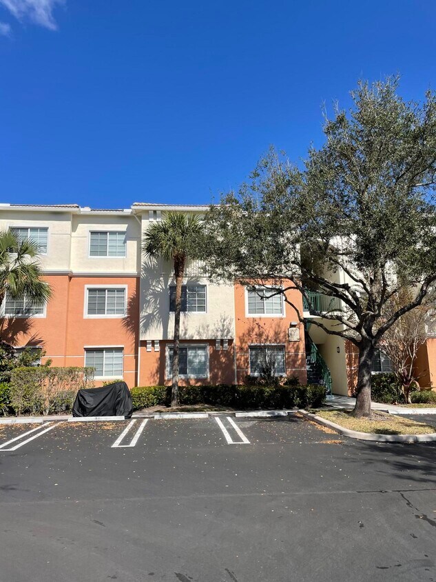 9857 Baywinds Blvd Unit 9211, West Palm Beach, FL 33411 Condo for