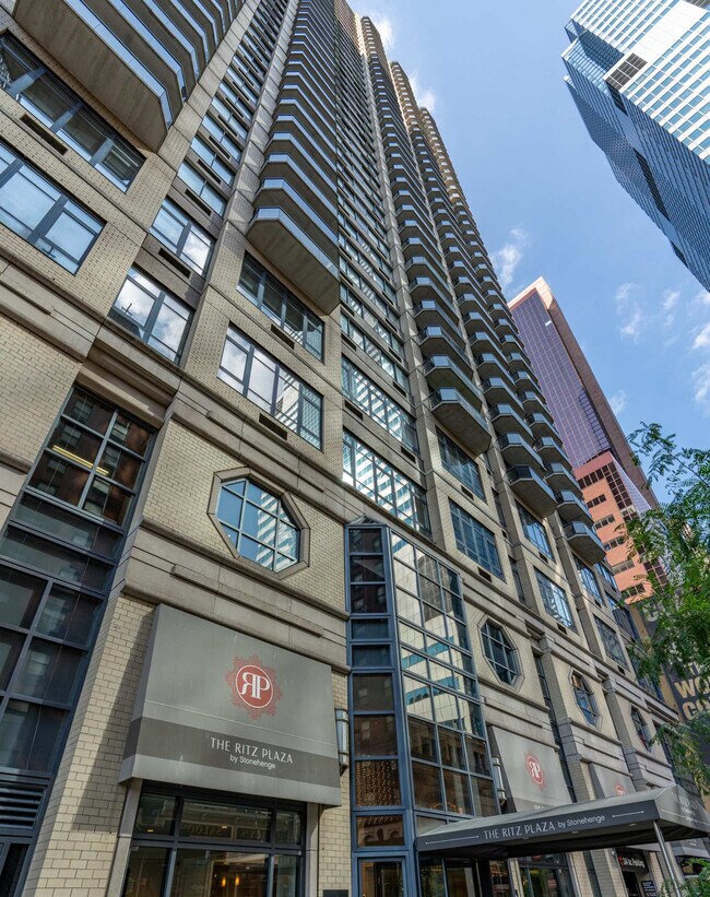Foto del edificio - 227 W 48th St
