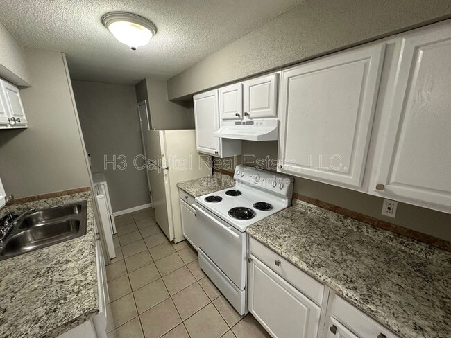 Foto del edificio - 302 Woodhenge Dr