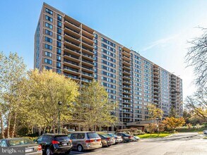 Building Photo - 5500 Holmes Run Pkwy