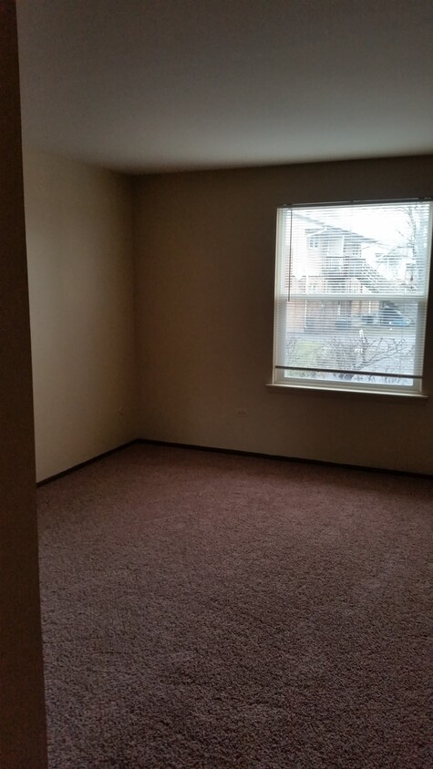 Bed room - 645 Westmoreland Dr