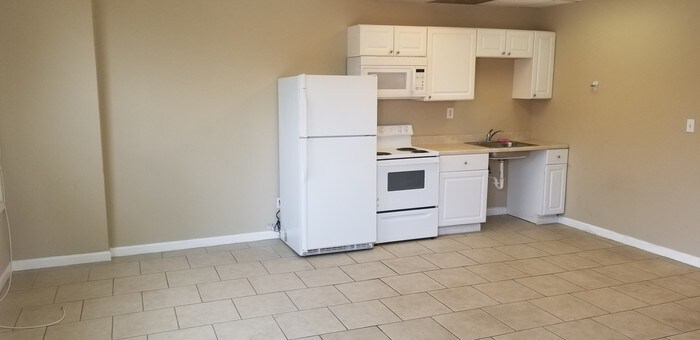 Primary Photo - Big Studio Apartment