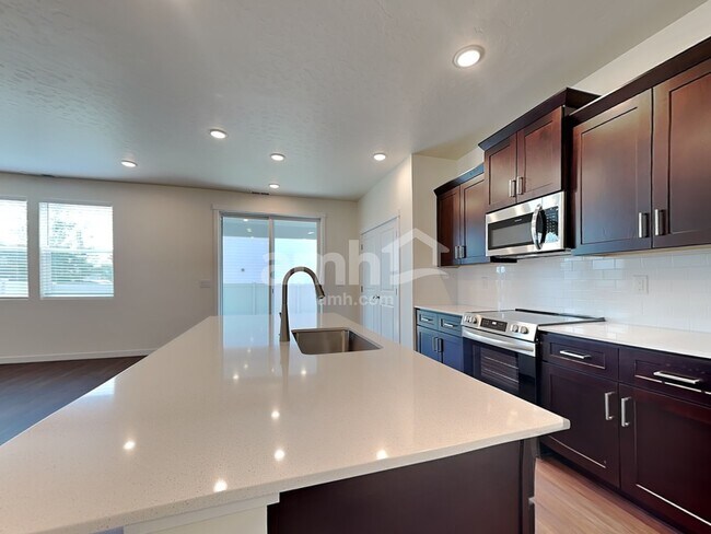 Foto del edificio - 9475 W Shumard St