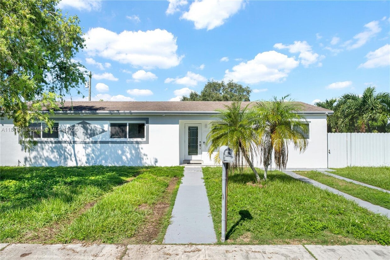 Primary Photo - 29810 SW 153rd Ct