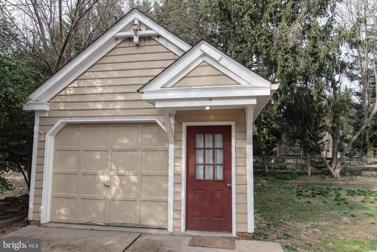 18 N St NW, Leesburg, VA 20176 House Rental in Leesburg, VA