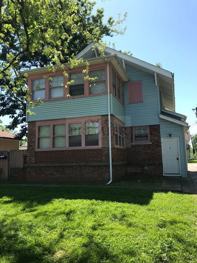Foto principal - 1124 S Ash Ave