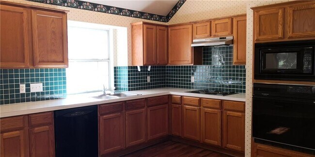 Building Photo - 12006 Hispania Ct