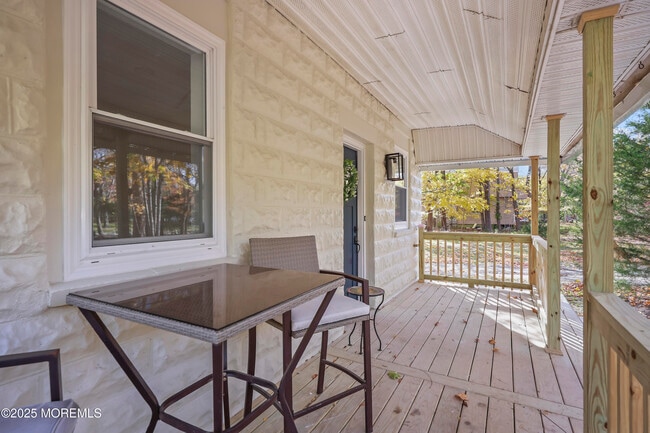 Building Photo - 400 S 1st Ave