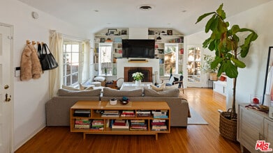 Building Photo - 11622 Sunshine Terrace