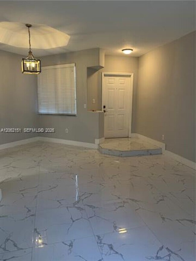 Foto del edificio - 8360 NW 10th St