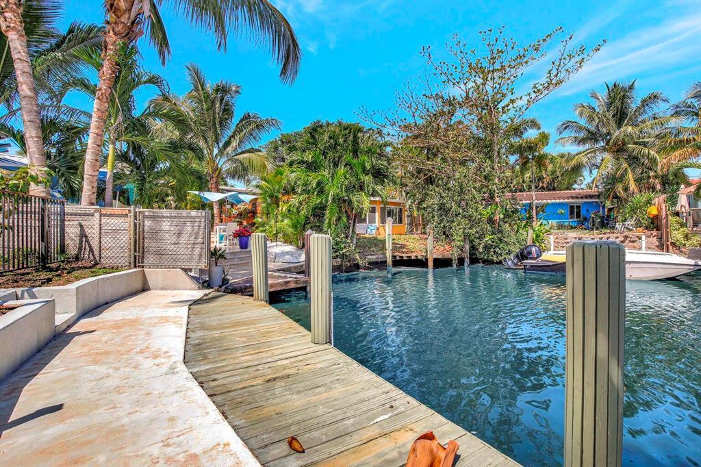 Primary Photo - 1733 SW 5th Ct