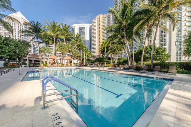Foto del edificio - 347 N New River Dr E