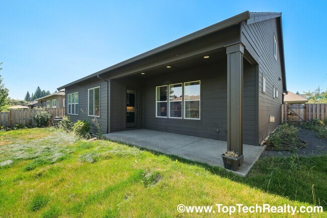 Building Photo - Amazing 4 BD + Media Rm home with Primary ...