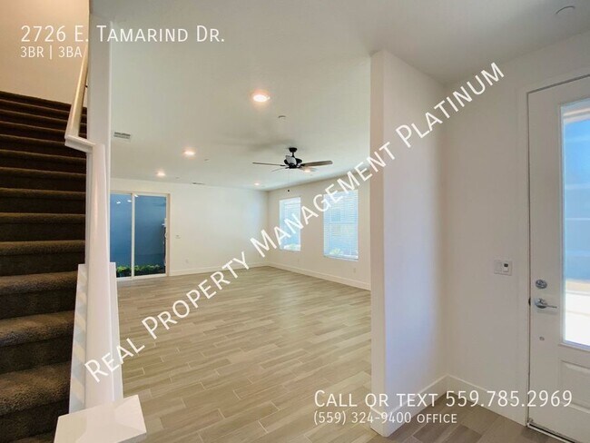 Building Photo - $2,250 + $100 Solar, Copper Ave. & Willow,...