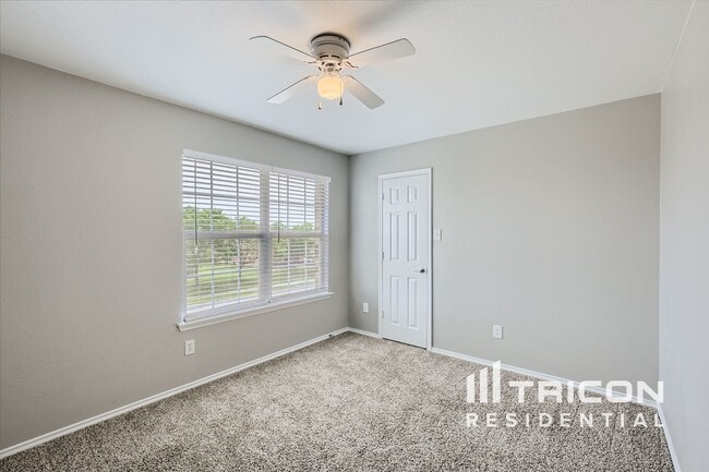 Foto del edificio - 2716 Mockingbird St