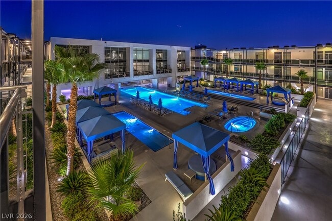 Building Photo - 8925 W Flamingo Rd