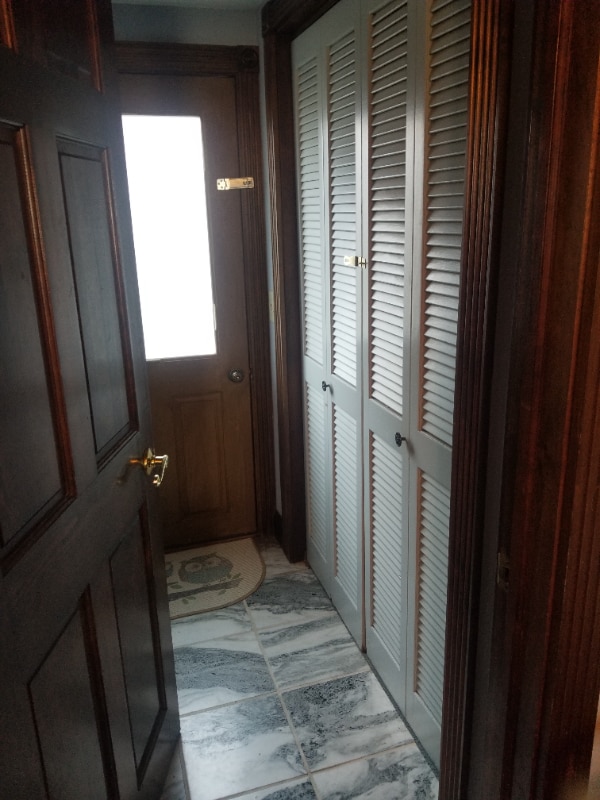 Building Photo - 7045 Leadvale Rd