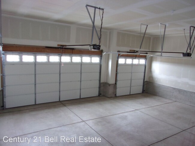 Building Photo - 3 br, 2 bath House - 5233 Boulder Court