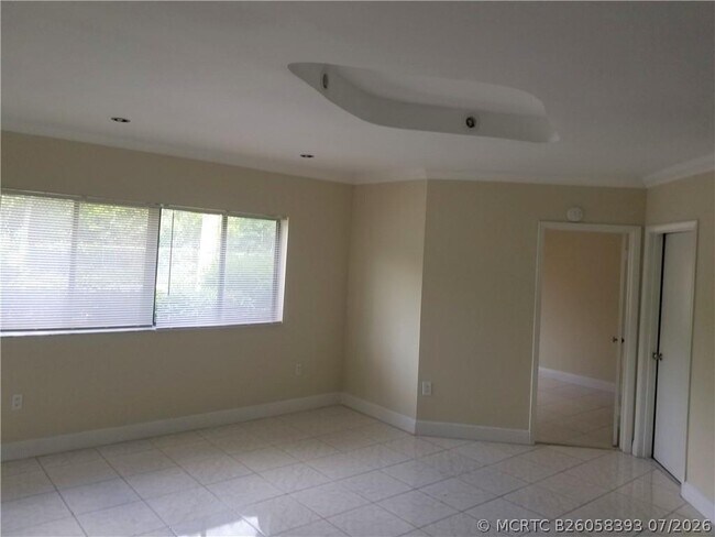 Foto del edificio - 2445 SW 18th Terrace