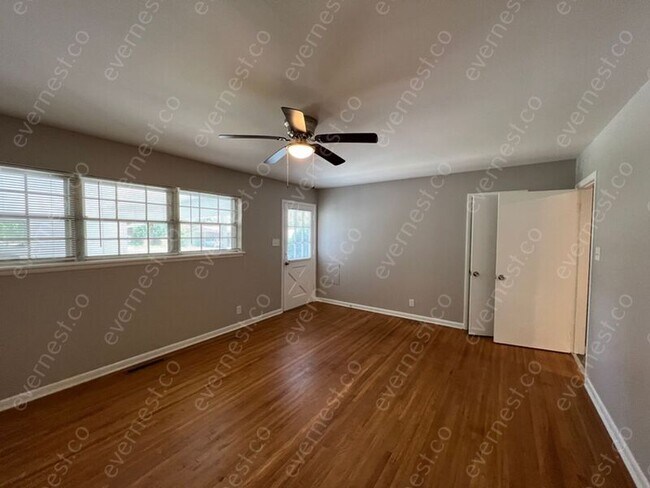 Building Photo - 44 Berkshire Dr