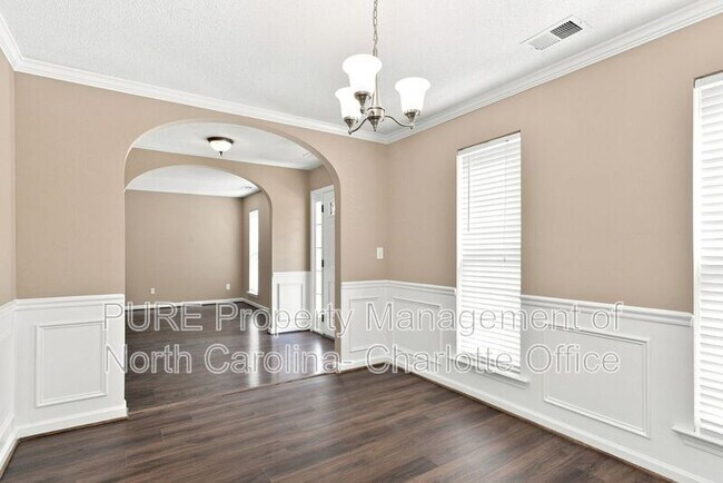 Foto del edificio - 14125 Arbor Ridge Dr