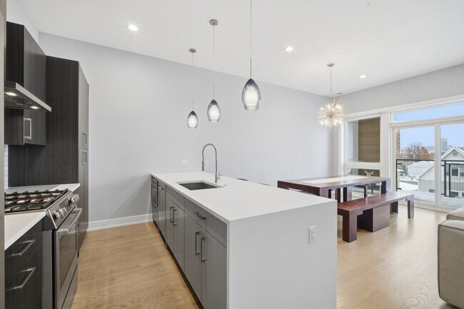 Foto del edificio - 725 W 17th St