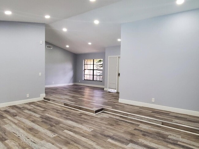 Building Photo - 4497 Sugar Pine Dr