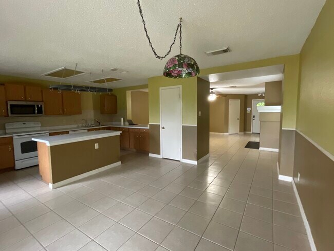 Building Photo - 9611 Alexa Pl