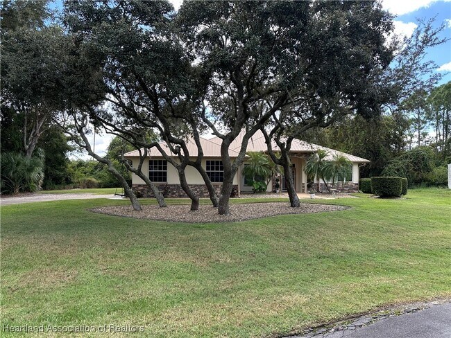 Foto del edificio - 4536 Darnell Dr