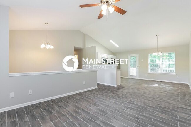 Foto del edificio - 3 Bedroom Pet-Friendly Home in FLOWERY BRANCH, GA with Main Street Renewal