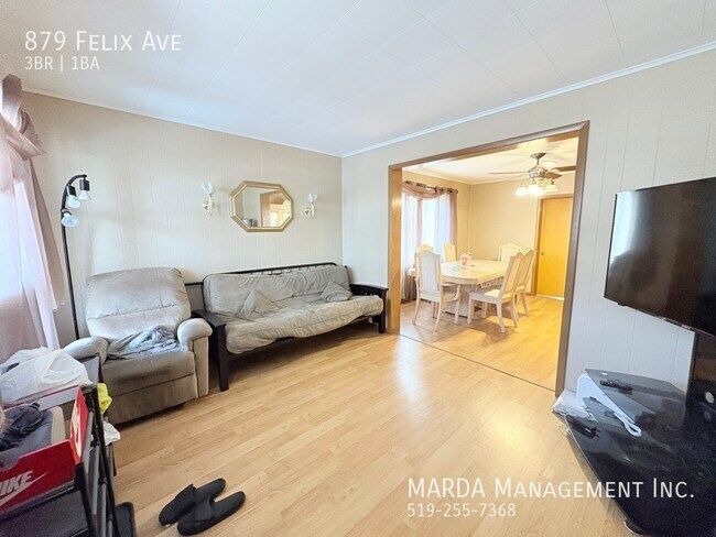 Building Photo - COZY 3 BED/1 BATH HOME - WALKING DISTANCE TO UOFW + UTILITIES