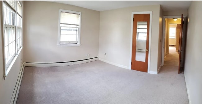 Building Photo - 51-53-53 Whiting Rd