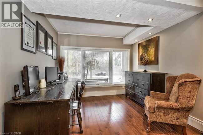 Building Photo - 5 Bayview Ave