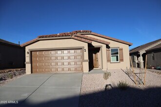 Building Photo - 1695 Mystery Cyn Dr