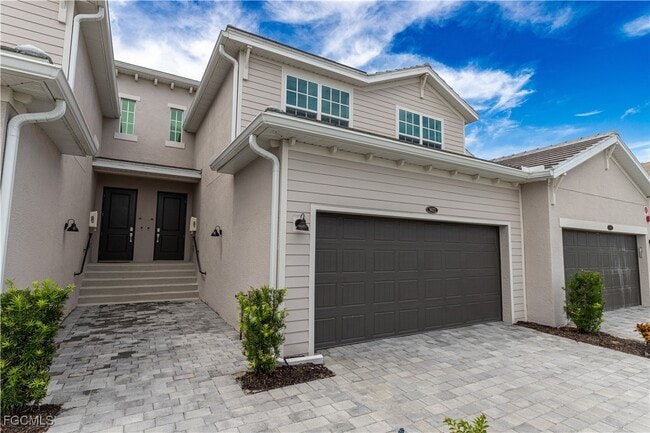 Foto del edificio - 16572 Kingwood Ln