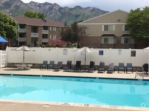 Pool with sundeck - Highland Pointe