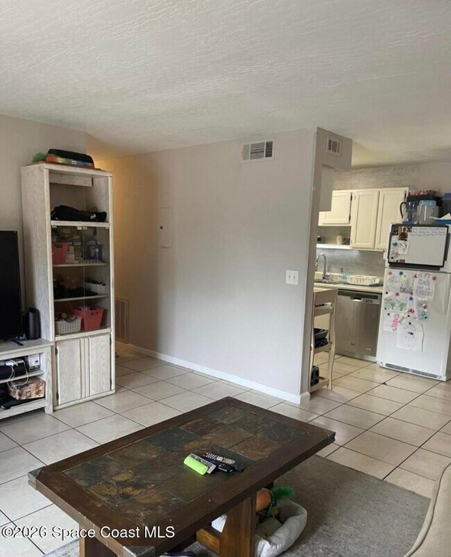 Foto del edificio - 2101 Forest Knoll Dr NE