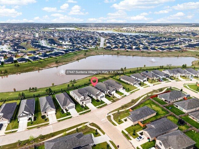 Building Photo - 27447 Sunterra Village Dr
