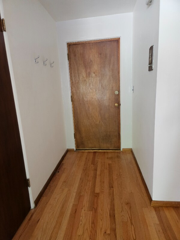 Building Photo - 530 W Olympic Pl