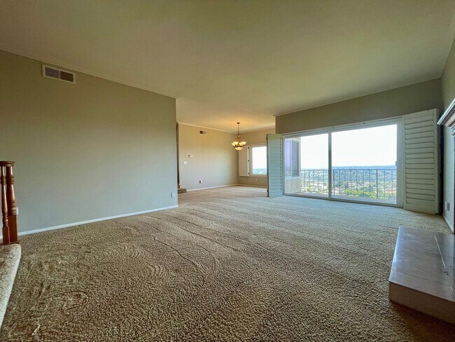Foto del edificio - Spacious 2 Bedroom 3 Bathroom Home With Br...