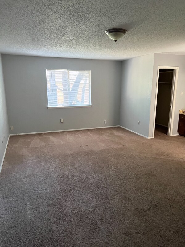 Building Photo - 12311 Wycliff Ln
