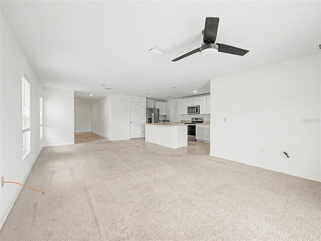Foto del edificio - 6484 SE 4th Ln