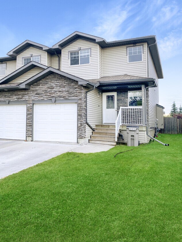 Primary Photo - 10245-10270 70 Ave