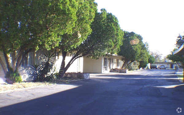 Building Photo - Rose Vista Manor
