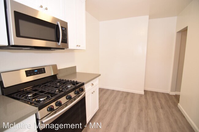 Building Photo - 2 br, 1 bath Apartment - 887 Mountain Place