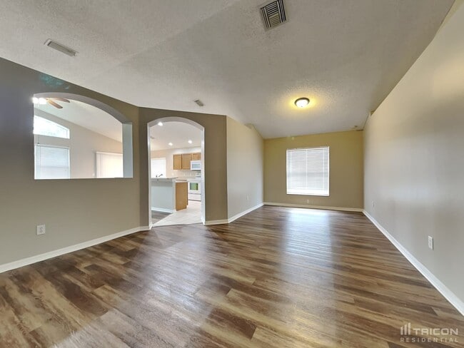 Building Photo - 13461 Staghorn Rd